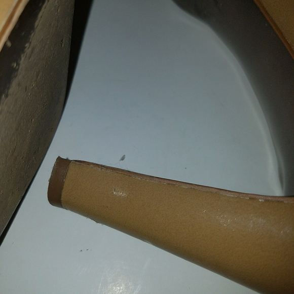 Tahari size 9 womens heel - Picture 5 of 9